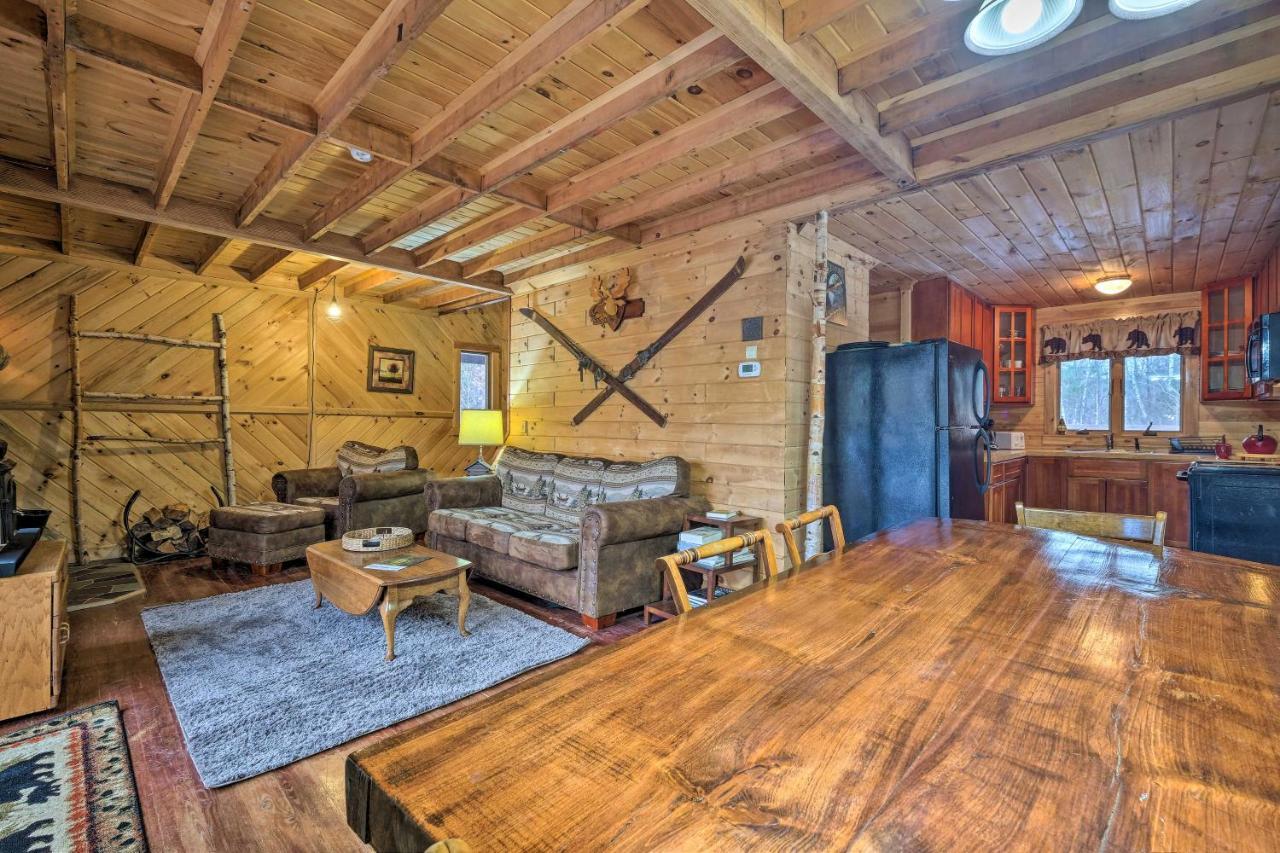 Secluded Johnsburg Retreat With Hot Tub And Fire Pit Vila Exterior foto